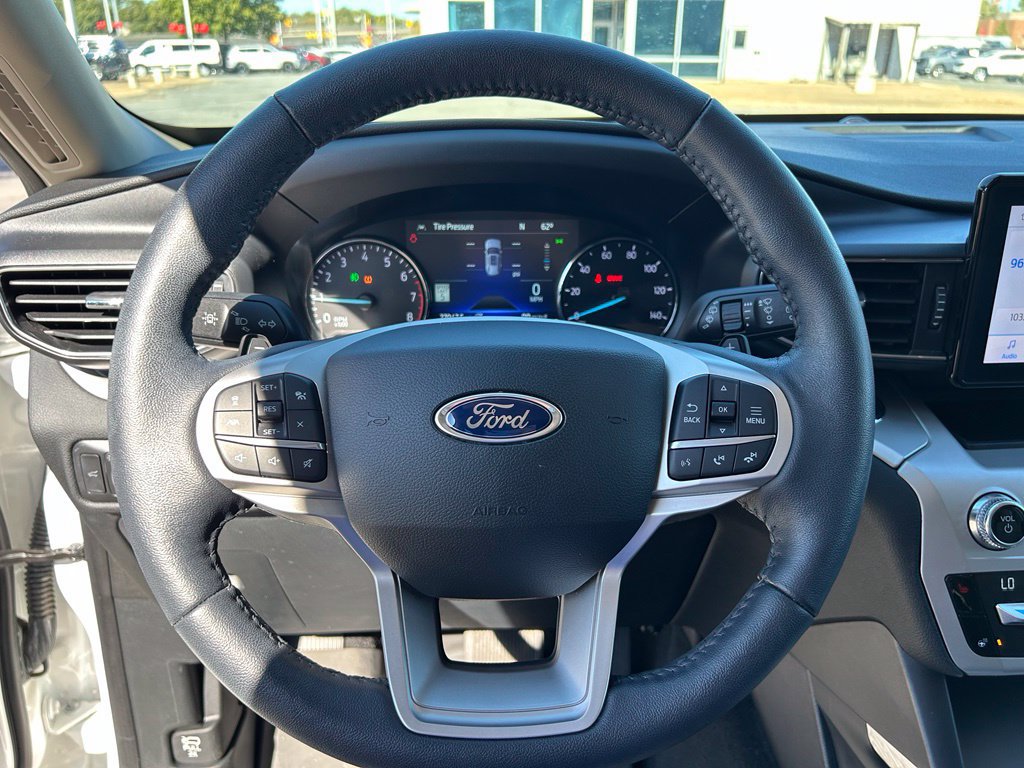 Certified 2020 Ford Explorer XLT w/ Equipment Group 202A RWD image 18