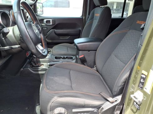 Used 2023 Jeep Gladiator Mojave w/ Cold Weather Group AWD/4WD image 10