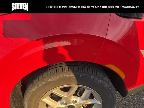 Used 2023 Kia Soul LX w/ LX Technology Package image 11