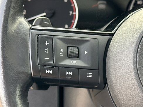 Used 2022 Nissan Rogue SV w/ SV Premium Package image 31