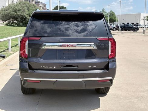 Used 2024 GMC Yukon XL SLT RWD image 5