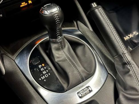 Used 2021 MAZDA MX-5 Miata RF Grand Touring RWD image 37