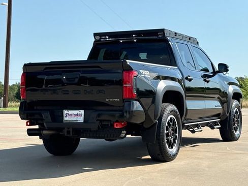 Used 2024 Toyota Tacoma TRD Off-Road w/ TRD Off Road Premium Package AWD/4WD image 9