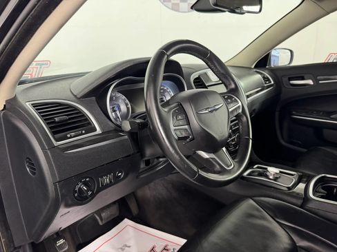 Used 2016 Chrysler 300 Limited AWD/4WD image 10