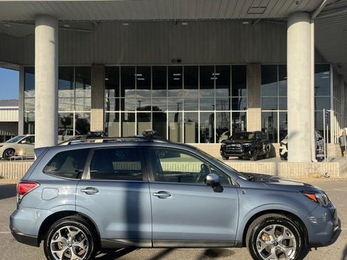 Used 2018 Subaru Forester 2.5i Touring w/ Popular Package #3B image 2