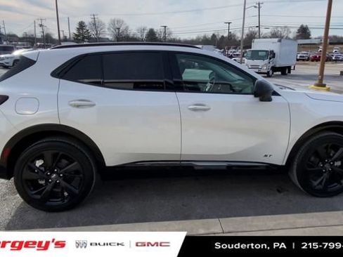 Used 2025 Buick Envision Sport Touring AWD/4WD image 11