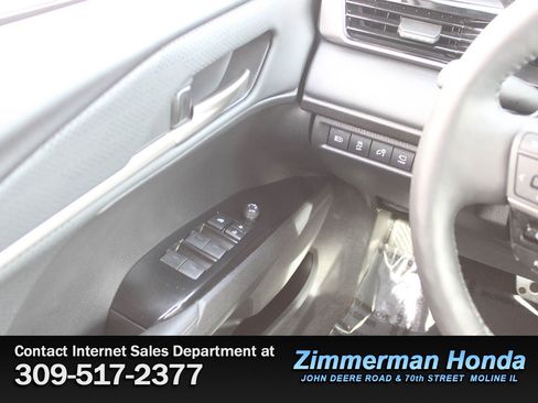 Used 2025 Toyota Camry XSE image 14