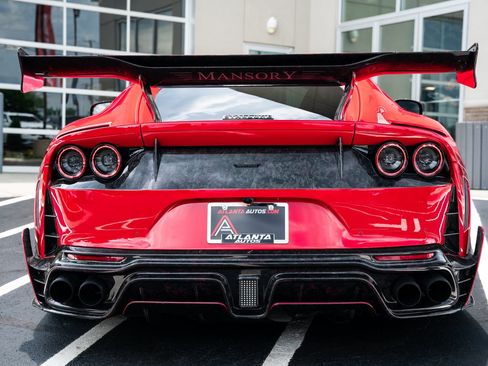 Used 2020 Ferrari 812 Superfast RWD image 19
