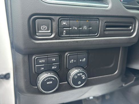 Used 2023 Chevrolet Tahoe RST AWD/4WD image 12