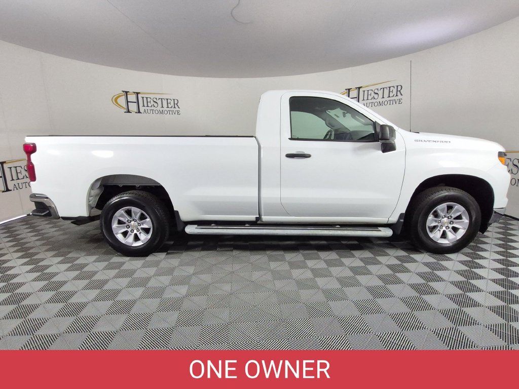 Used 2025 Chevrolet Silverado 1500 W/T RWD image 3