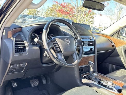 Used 2023 Nissan Armada SL image 10