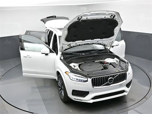 Used 2022 Volvo XC90 T6 Momentum w/ Advanced Package image 49