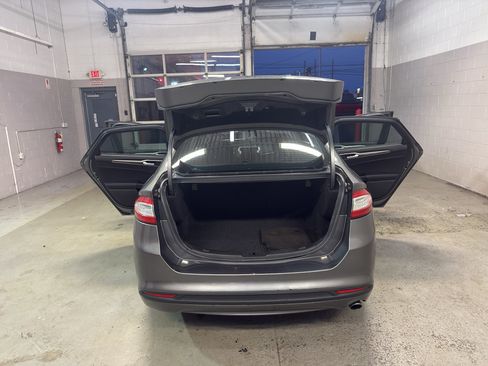 Used 2014 Ford Fusion SE w/ Equipment Group 202A FWD image 13