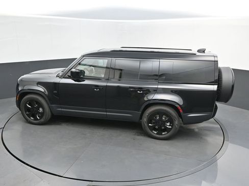 New 2026 Land Rover Defender 130 S AWD/4WD image 31