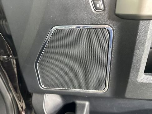 Used 2020 Ford F150 Lariat image 29