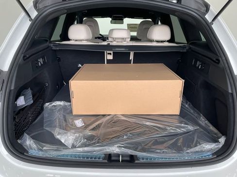 New 2026 Mercedes-Benz GLC 300 image 8