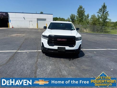 Used 2023 GMC Acadia SLE w/ Driver Convenience Package FWD image 9