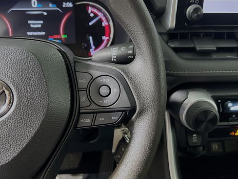 Used 2023 Toyota RAV4 LE image 19