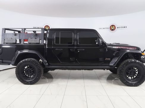 Used 2020 Jeep Gladiator Rubicon AWD/4WD image 2