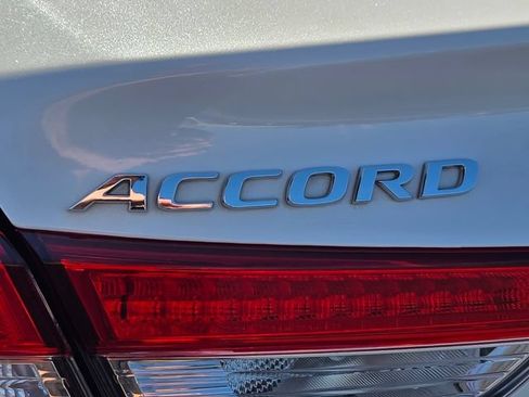 Used 2021 Honda Accord EX-L image 24