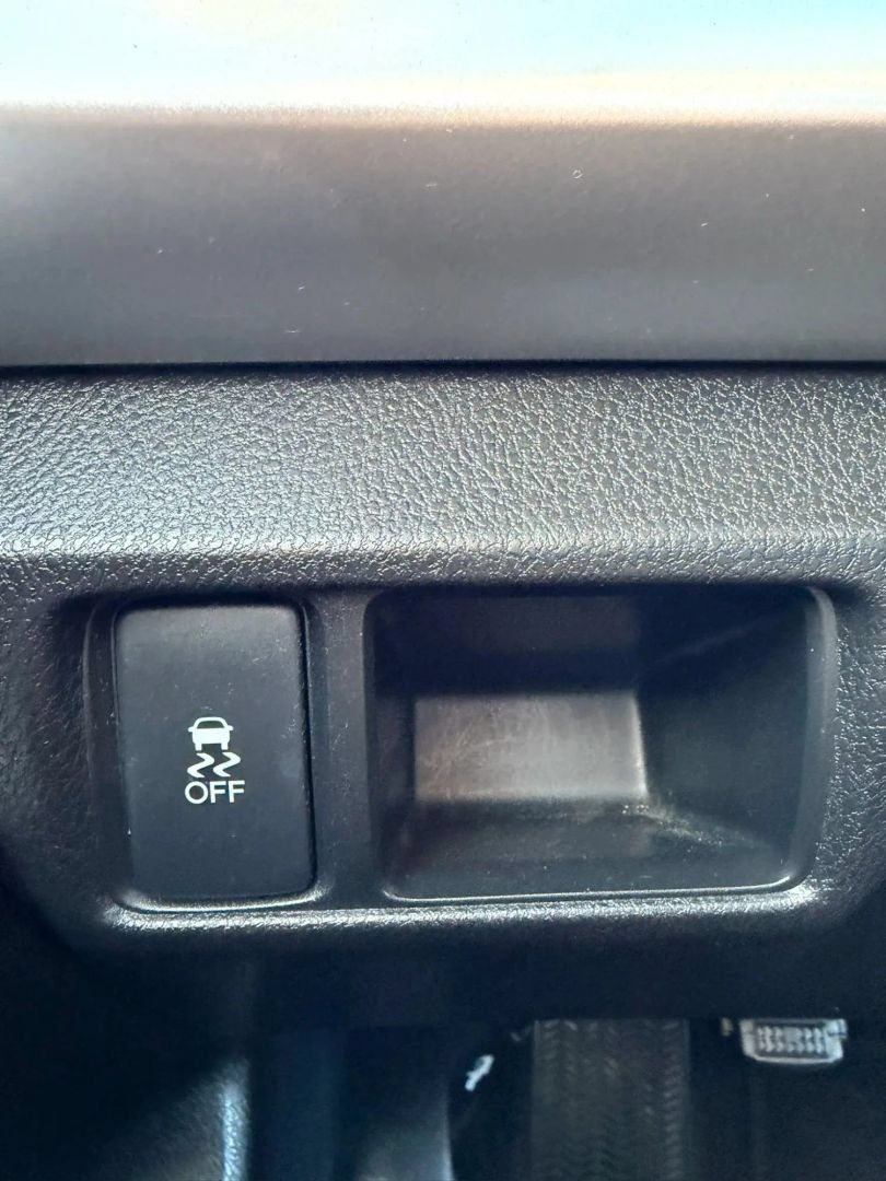 Used 2015 Honda Crosstour EX image 28