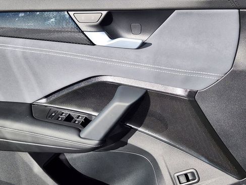 New 2026 Volkswagen Tiguan SE AWD/4WD image 13