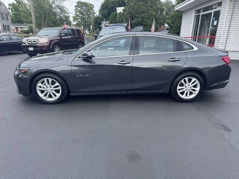 Used 2017 Chevrolet Malibu LT FWD image 7