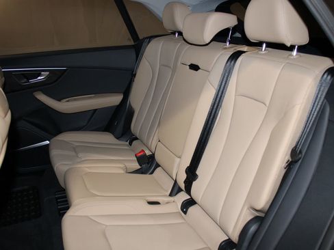 Certified 2025 Audi Q8 Premium Plus w/ Premium Plus Package image 20