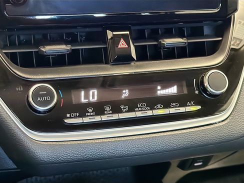 Used 2023 Toyota Corolla LE FWD image 10