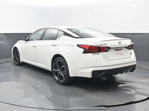 Used 2025 Nissan Altima 2.5 SR AWD/4WD image 3