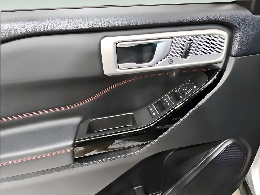 Used 2023 Ford Explorer ST-Line AWD/4WD image 10