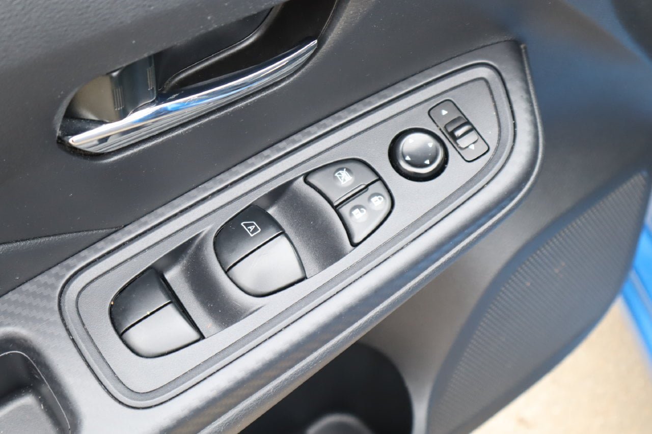 Used 2024 Nissan Versa SV FWD image 19