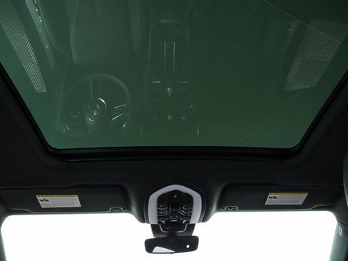 New 2026 Porsche Macan S image 21