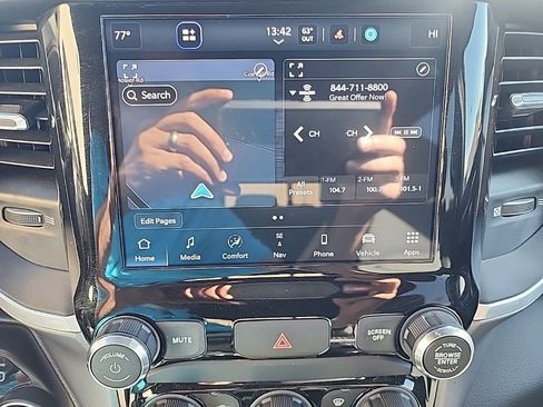 Used 2022 RAM 1500 Big Horn AWD/4WD image 16