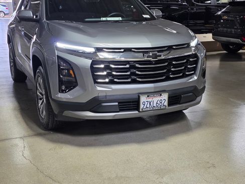 Used 2026 Chevrolet Equinox LT w/ Safety and Technology Package FWD image 9