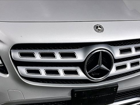 Used 2018 Mercedes-Benz GLA 250 4MATIC image 31