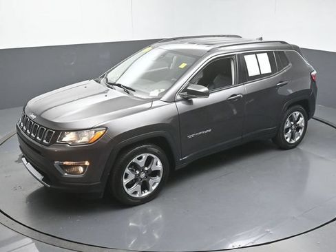 Used 2021 Jeep Compass Limited FWD image 41