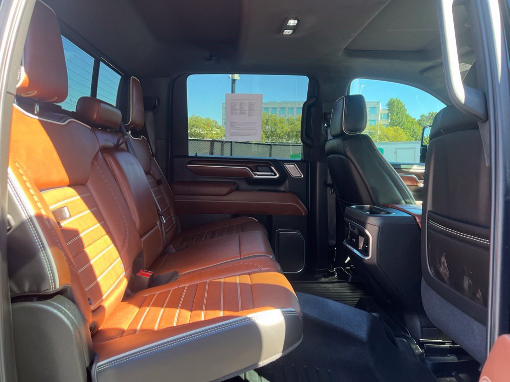 Used 2026 GMC Sierra 3500 Denali Ultimate AWD/4WD image 17