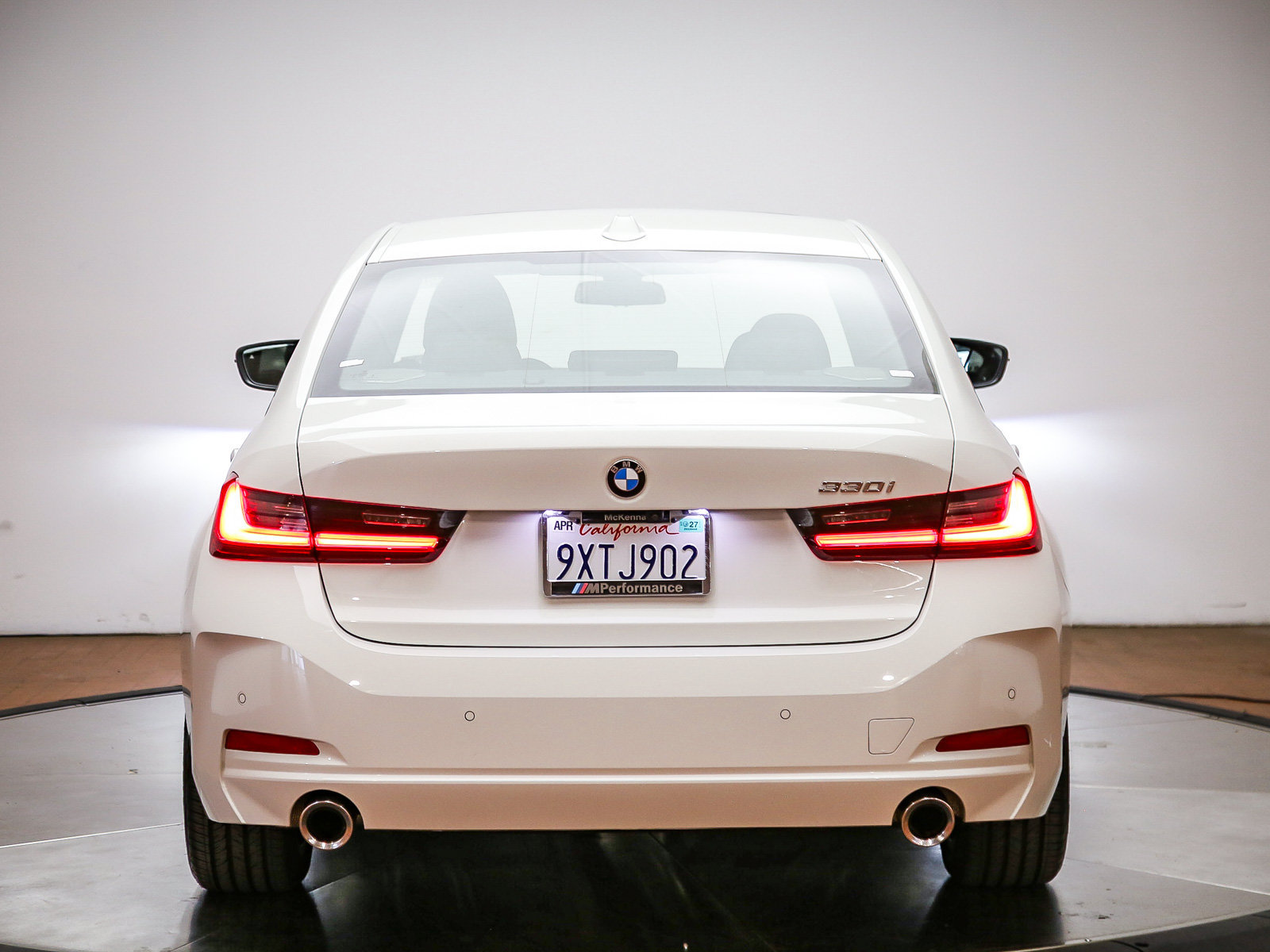 Used 2026 BMW 330i Sedan w/ Premium Package RWD image 6