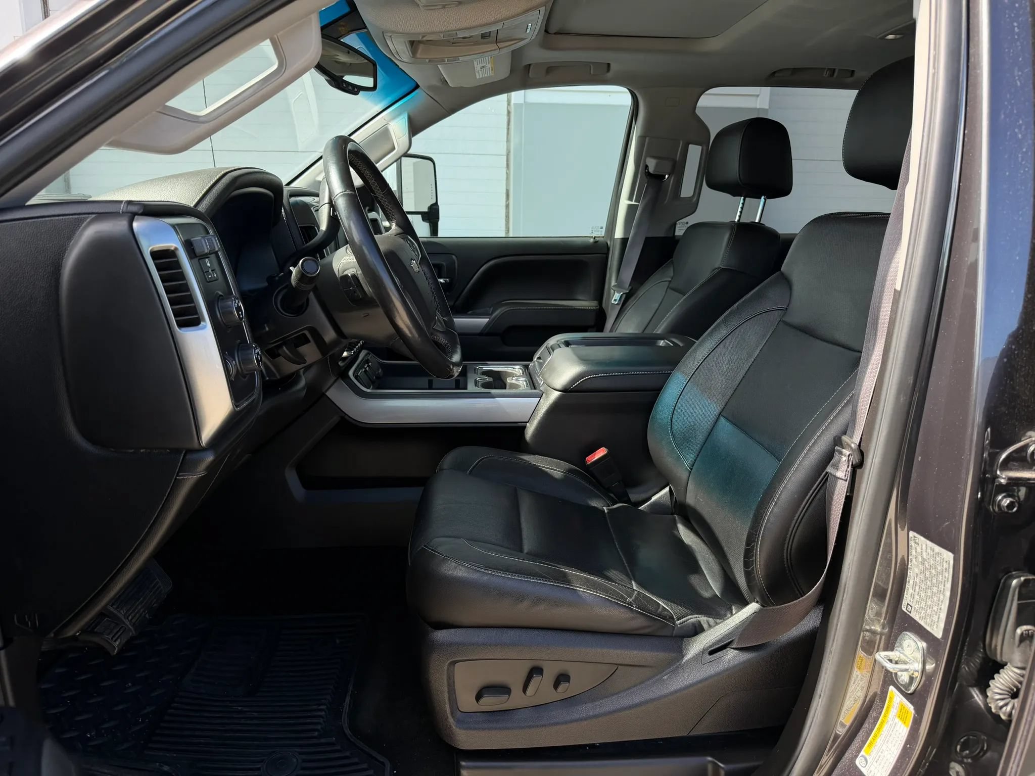Used 2015 Chevrolet Silverado 3500 LTZ w/ Duramax Plus Package AWD/4WD image 9