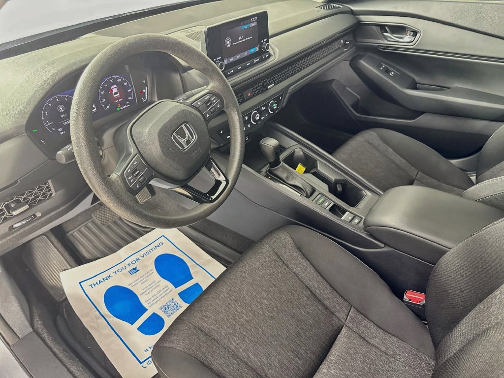 Used 2023 Honda Accord EX image 10