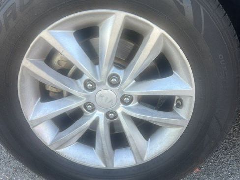 Used 2016 Kia Sorento LX w/ LX Convenience Package FWD image 10