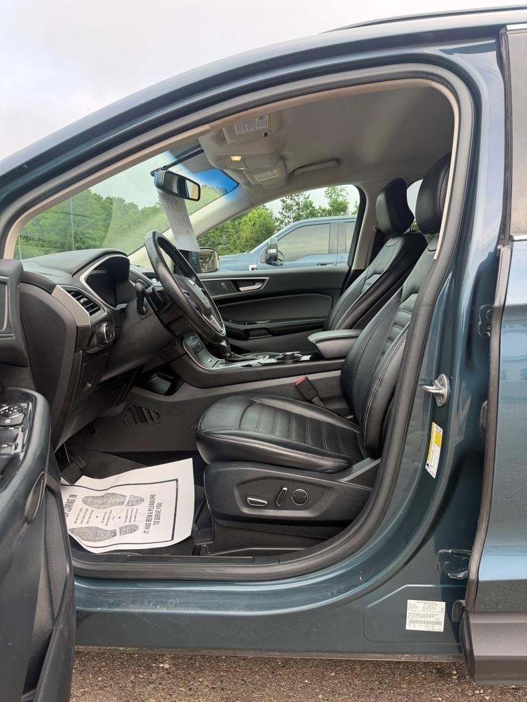 Used 2016 Ford Edge SEL w/ Equipment Group 201A AWD/4WD image 9
