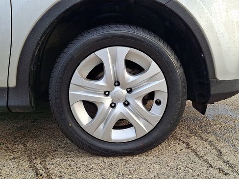 Used 2013 Toyota RAV4 LE AWD/4WD image 8