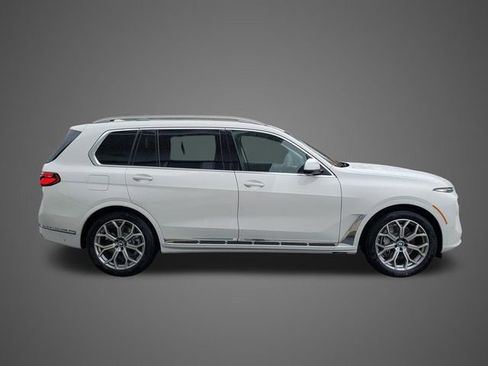 New 2026 BMW X7 xDrive40i w/ Premium Package image 5