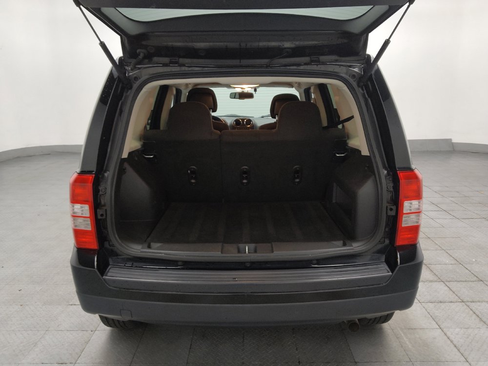 Used 2016 Jeep Patriot Latitude FWD image 29