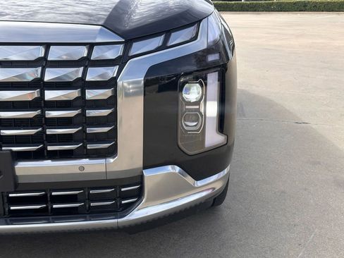 Used 2025 Hyundai Palisade Calligraphy image 4