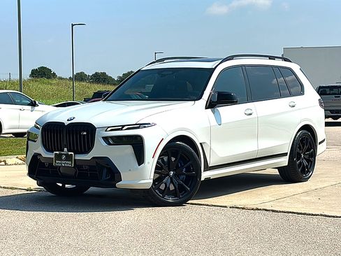Certified 2025 BMW X7 M60i AWD/4WD image 2