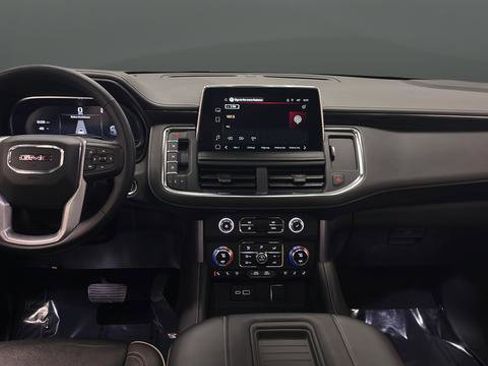 Used 2023 GMC Yukon SLT w/ SLT Premium Package image 11