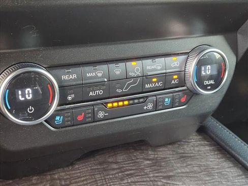 Used 2019 Ford Expedition Max Limited AWD/4WD image 18